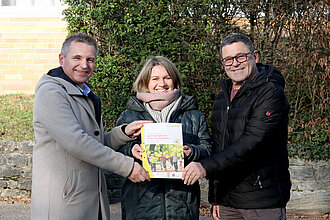 Certificate of sponsorship for Ernsbach elementary school